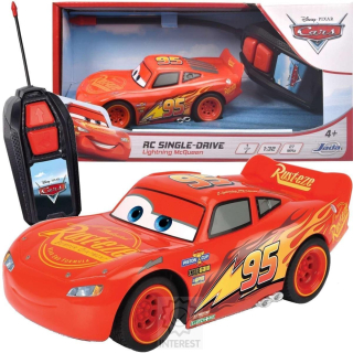 Cars 3 - Závodní autíčko Blesk McQueen na dálkové ovládání.